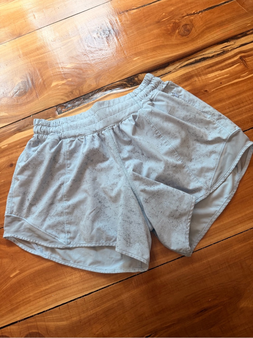 lululemon Hotty Hot Shorts, Size 4, Baby Blue and Gray Speckles 🩵🩶